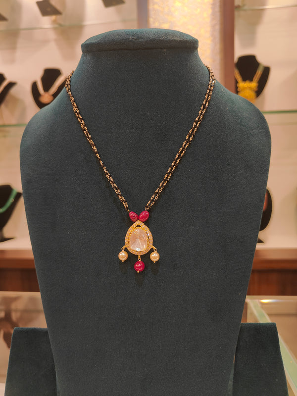 Victorian Oval Pendant Nalla Pusalu