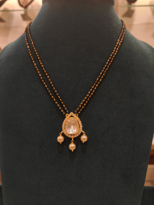 Victorian Oval Pendant Nalla Pusalu