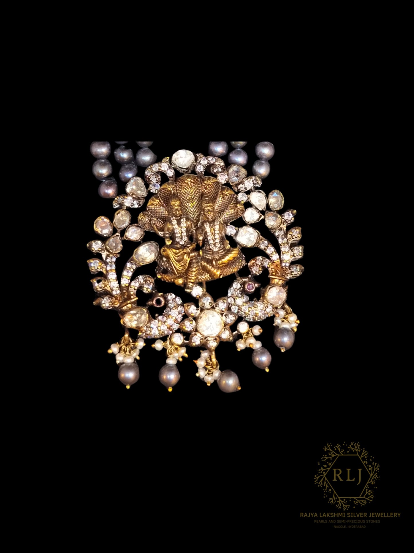 Victorian Vishnumurthi Small pearls